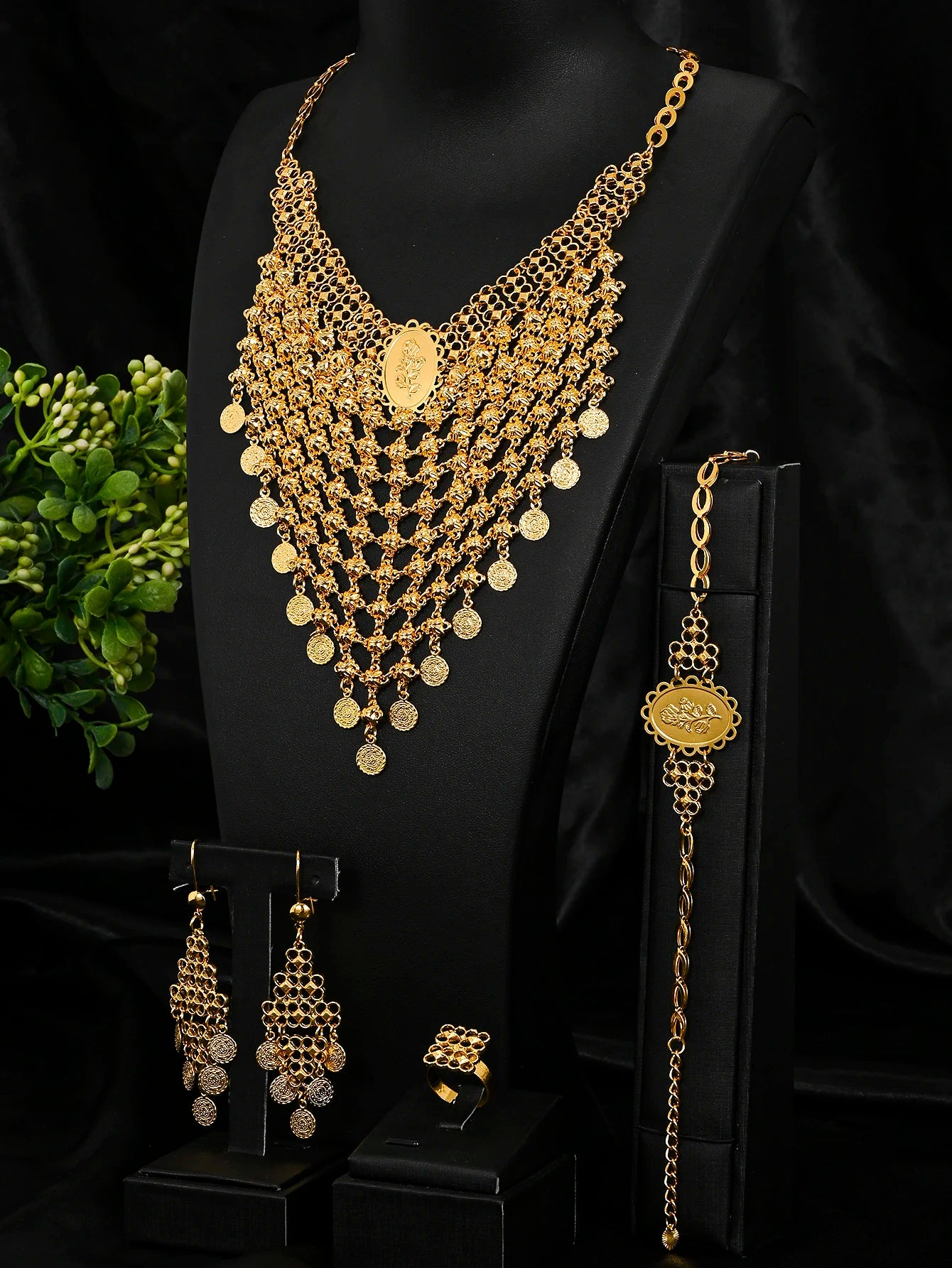 Dubai Jewelry Sets Exaggerated Big Necklace Bracelet Earrings Ring for Women Luxury Wedding Accessories